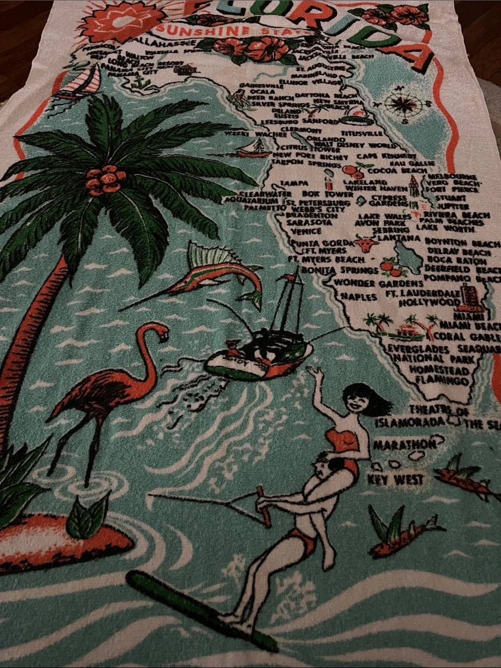 Vinatge 1970s-80s Florida Sunshine State Beach Towel with Palm & Flamingo